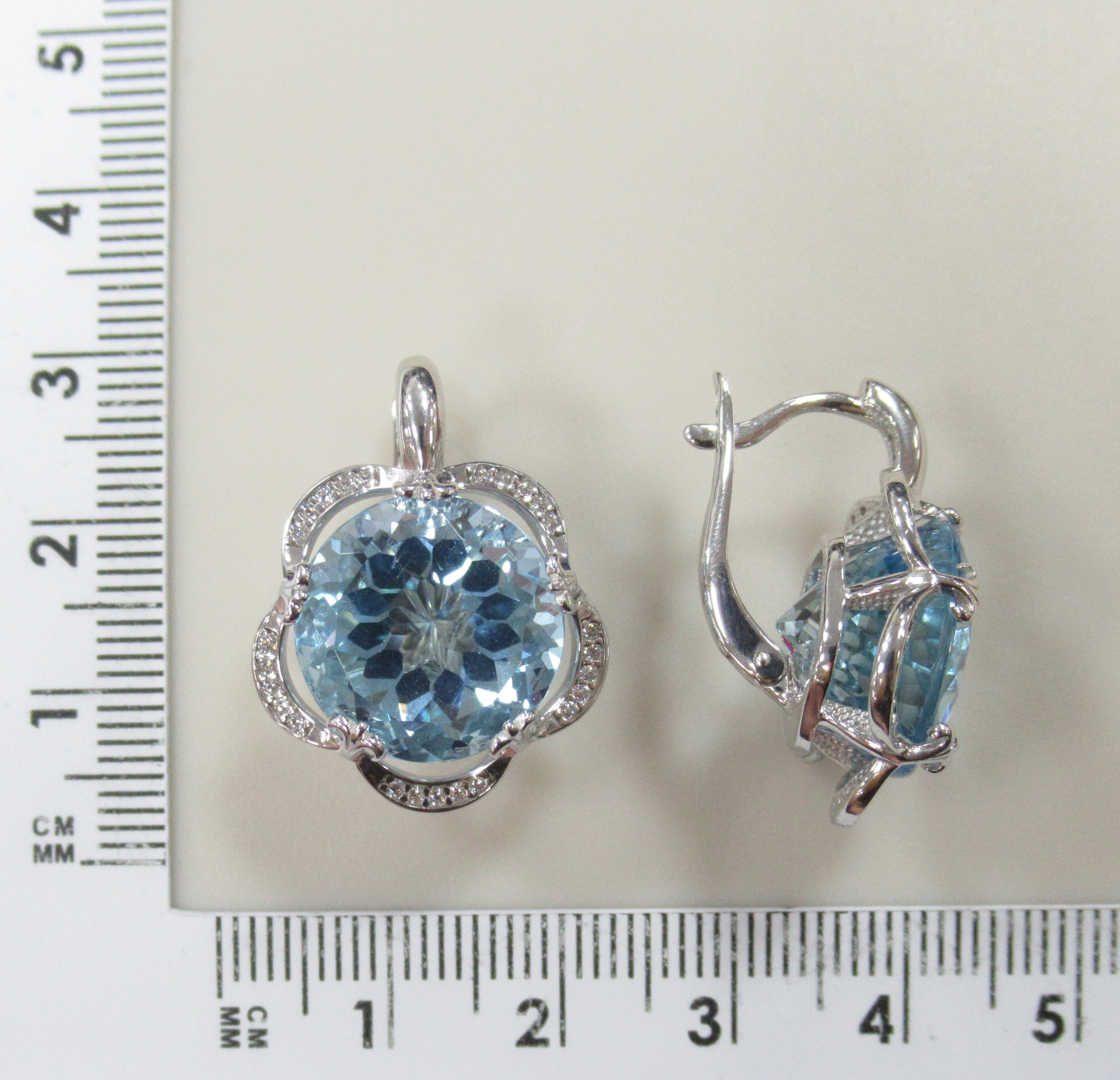 Серебряные серьги с топазами "Цветы"